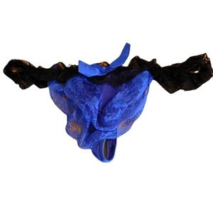 🌹3/15🌹NWOT Blue and Black Ruffle Lace Thong One Size